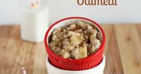 {Overnight} Crock Pot Apple Pie Oatmeal | Real Housemoms | Delicious fall breakfast that is super easy to make