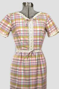 Vintage Plaid Spring Pastel Cotton Sheath Dress #vintagedress #vintagefashion #smallsizepinkdress $63.99